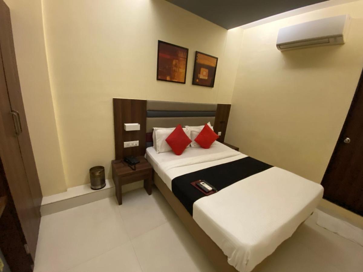 Hotel Regal International - Near Mumbai International Airport Andheri East Dış mekan fotoğraf