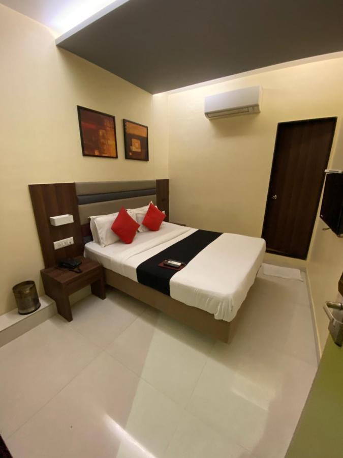 Hotel Regal International - Near Mumbai International Airport Andheri East Dış mekan fotoğraf