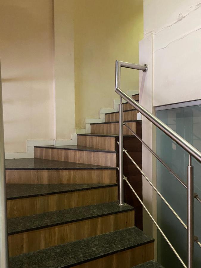 Hotel Regal International - Near Mumbai International Airport Andheri East Dış mekan fotoğraf