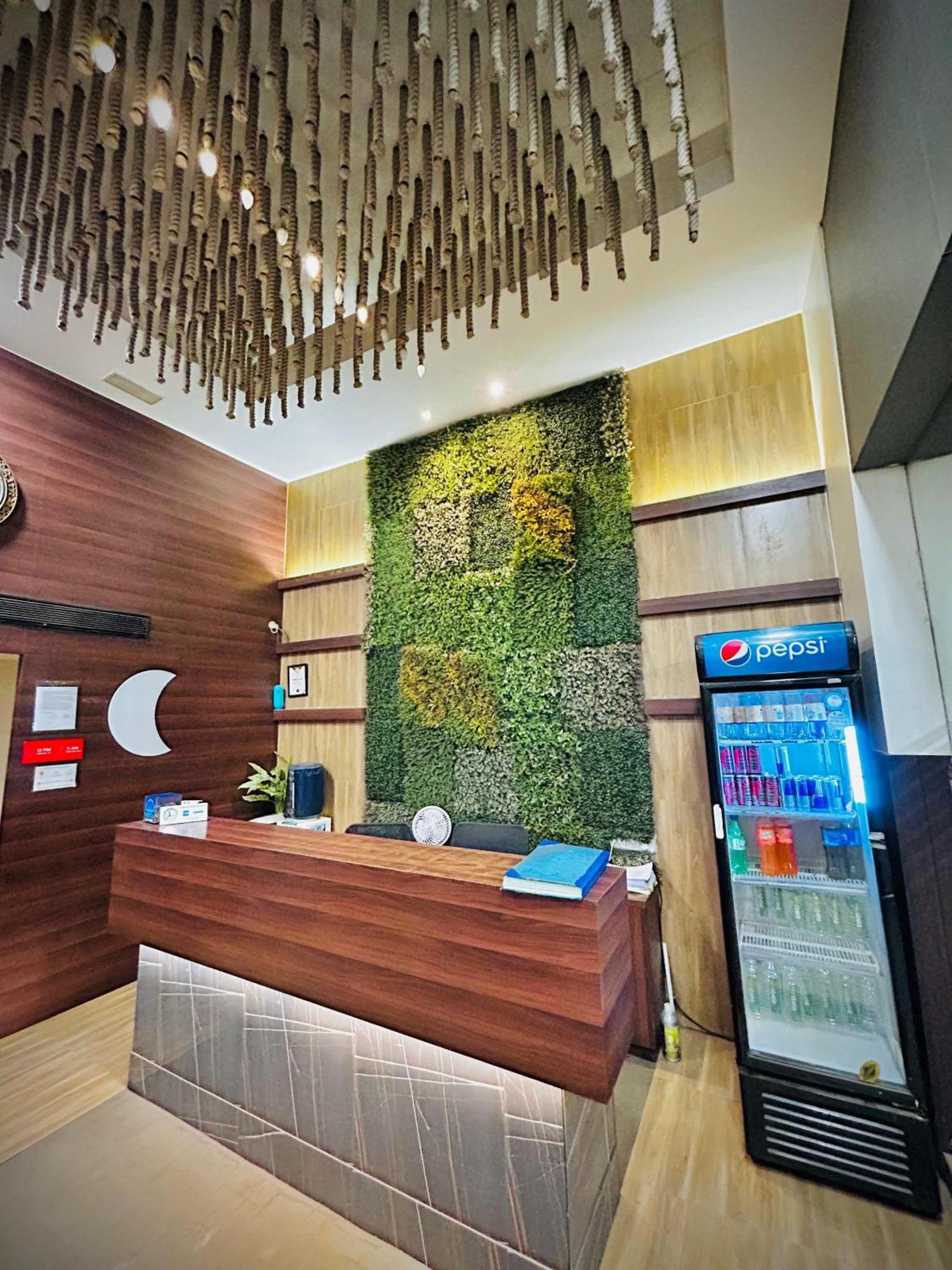 Hotel Regal International - Near Mumbai International Airport Andheri East Dış mekan fotoğraf